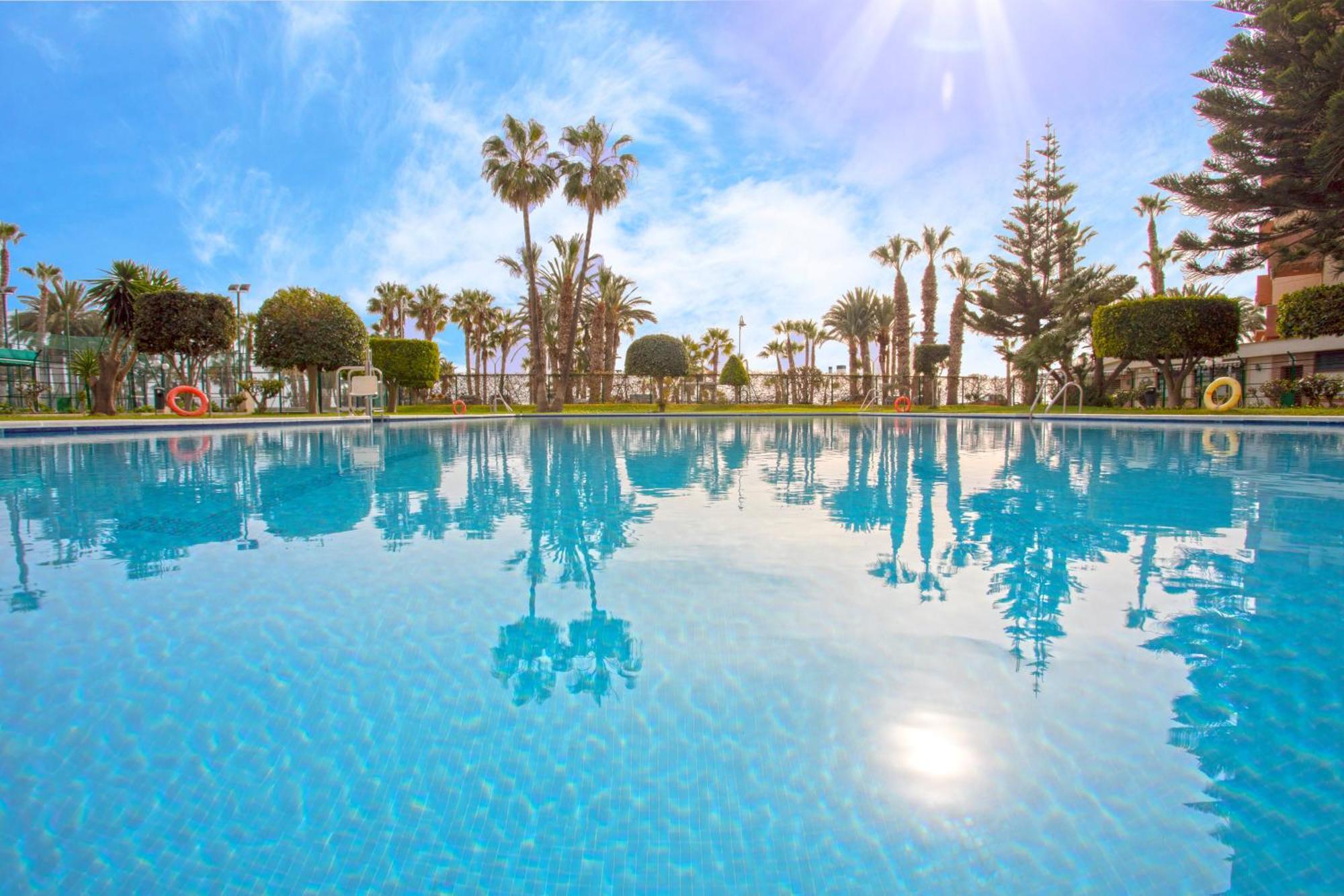 1004 - Beachfront Apartment On El Paseo, 4 Pers - Air Conditionning - Wi-Fi - Smart Tv Almuñécar Екстериор снимка