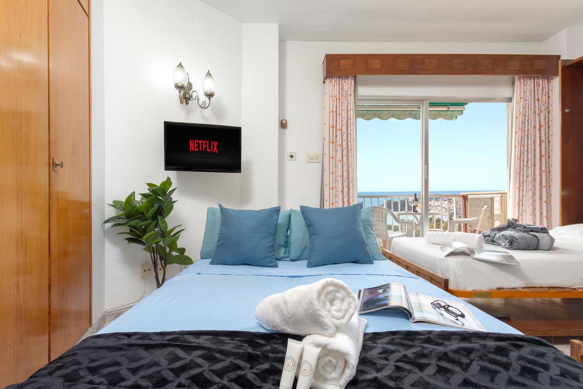 1004 - Beachfront Apartment On El Paseo, 4 Pers - Air Conditionning - Wi-Fi - Smart Tv Almuñécar Екстериор снимка